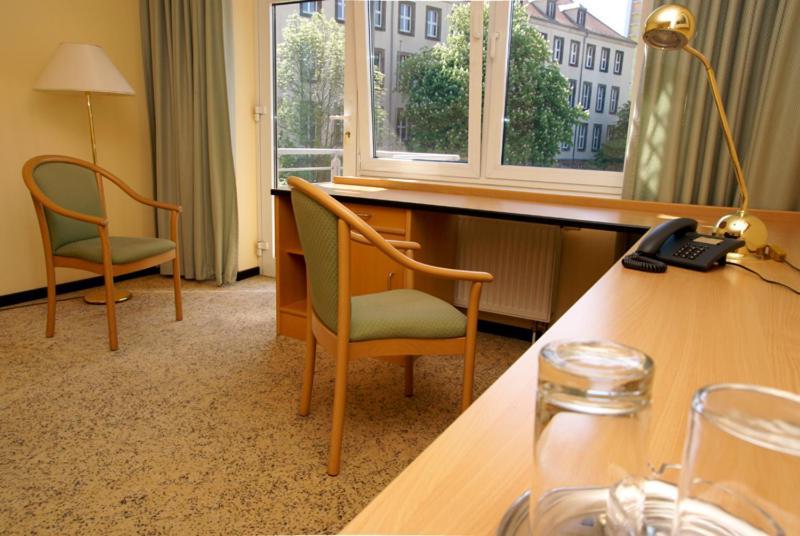 Hotel Am Weberplatz Дрезден Екстериор снимка