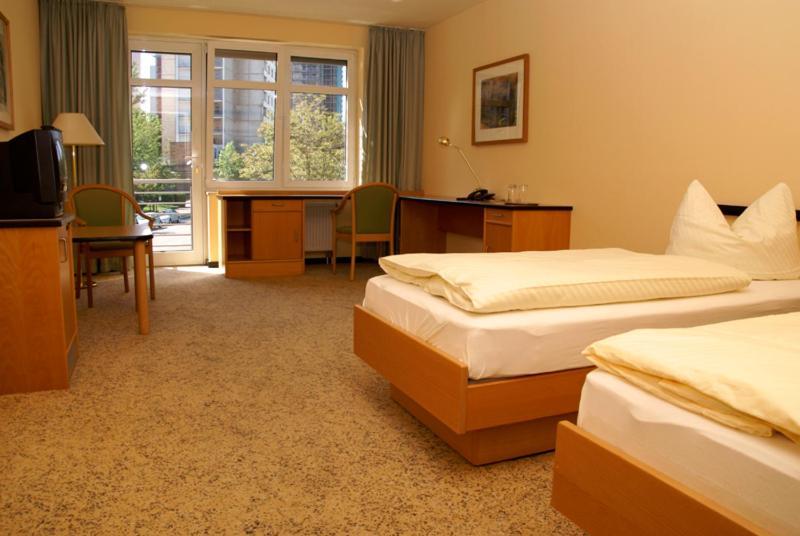 Hotel Am Weberplatz Дрезден Екстериор снимка